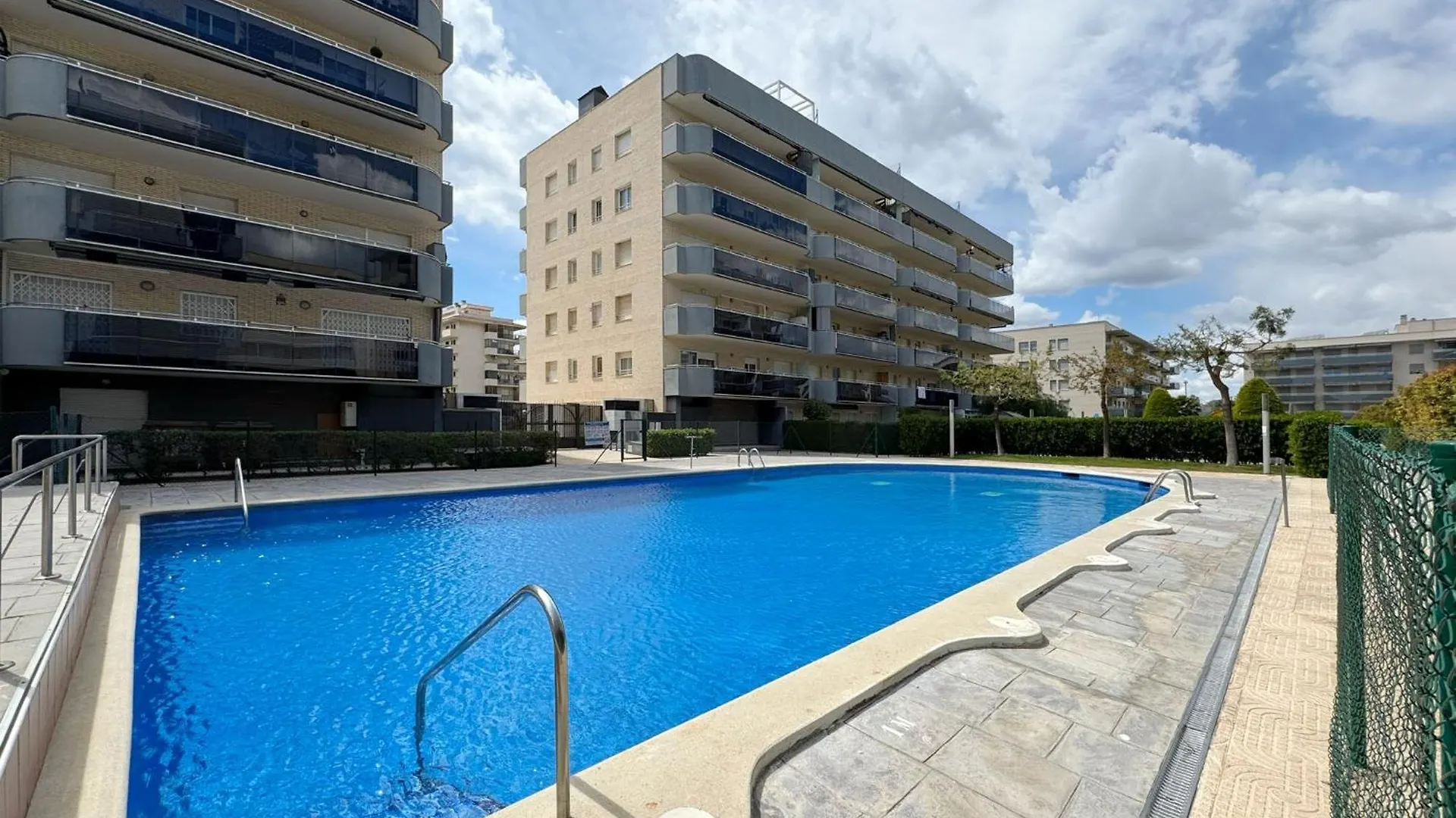 Ferienwohnung Nova Pineda 2 Y Vistas Piscina La Pineda Spanien